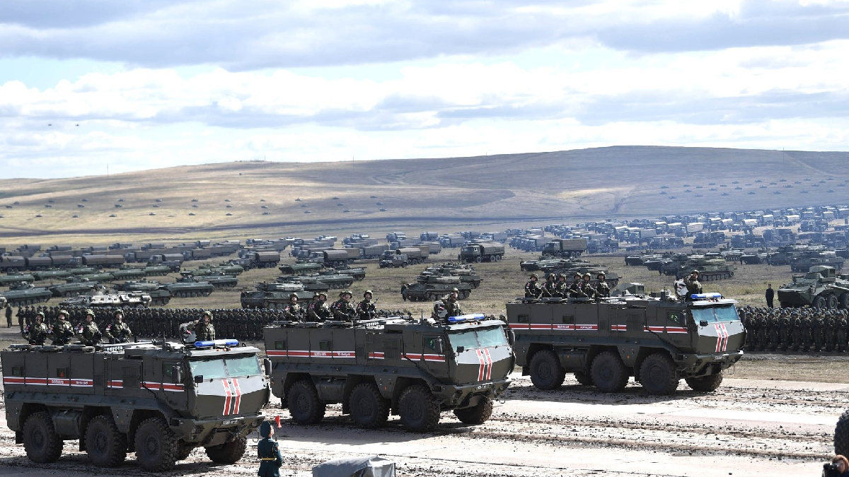 У ВР пропонують запросити міністра оборони через масштабні військові навчання в окупованому Криму